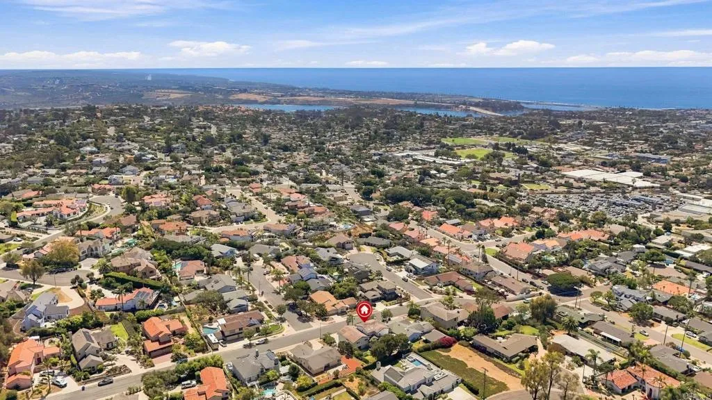 https://cdn.realtyfeed.com/cdn/127/307061619/999814e3c792789e2e7d13515bae19c2.webp