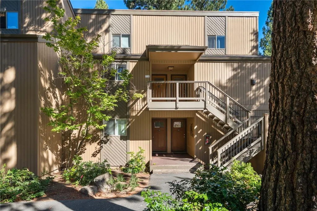 19717 Sw Mt Bachelor Drive Unit 231, Outside Area (Outside Ca), CA 97702 - Main photo, Outside Area (outside Ca), CA