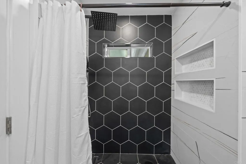https://cdn.realtyfeed.com/cdn/127/307061654/e08b24c2399ab7346bbc7012e5763a69.webp