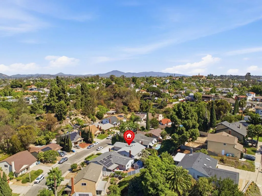 https://cdn.realtyfeed.com/cdn/127/307061661/421eccad3a148625f397741ff7dbb115.webp