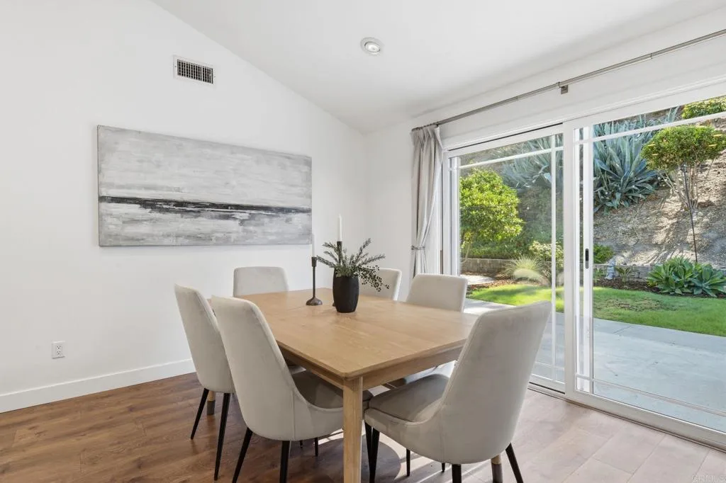 https://cdn.realtyfeed.com/cdn/127/307061661/8f809114dd338fac5769f38bff001e06.webp