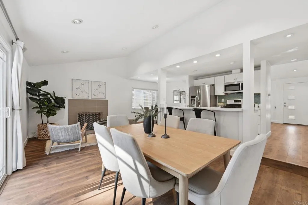 https://cdn.realtyfeed.com/cdn/127/307061661/f45e90cd00a080e0ee6442d02e1694bd.webp