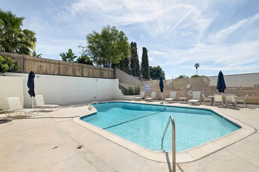 https://cdn.realtyfeed.com/cdn/127/307061698/1bae2e031235026f7450a9605d53ea3c.webp