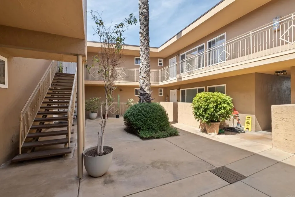 5510 Adelaide Avenue Unit 3, San Diego, CA 92115 - Photo 4 of 26, San Diego, CA