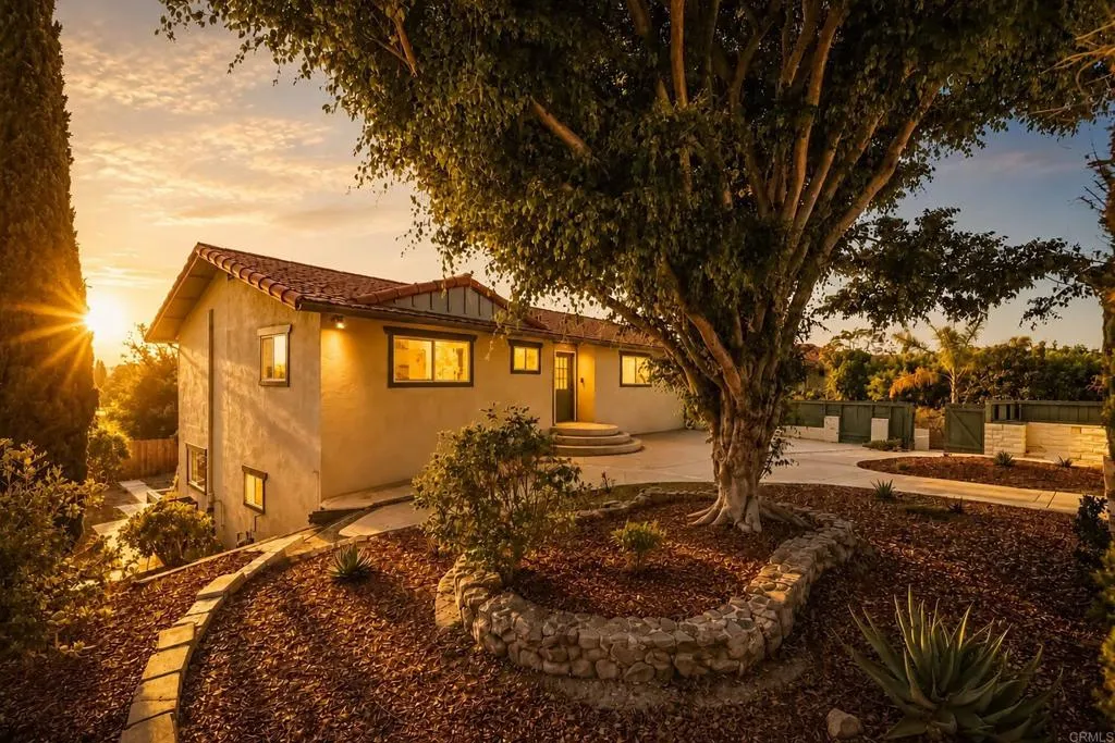 361 E Indian Rock Road, Vista, CA 92084 - Main photo, Vista, CA