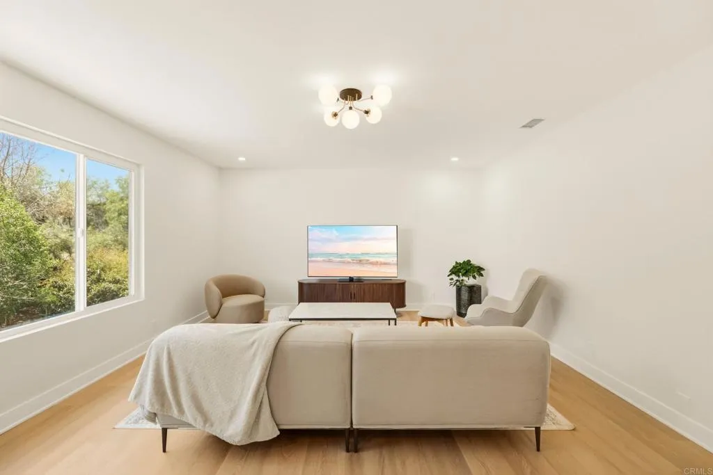https://cdn.realtyfeed.com/cdn/127/307061740/241aa9115b1d6292f727897867e8cc53.webp