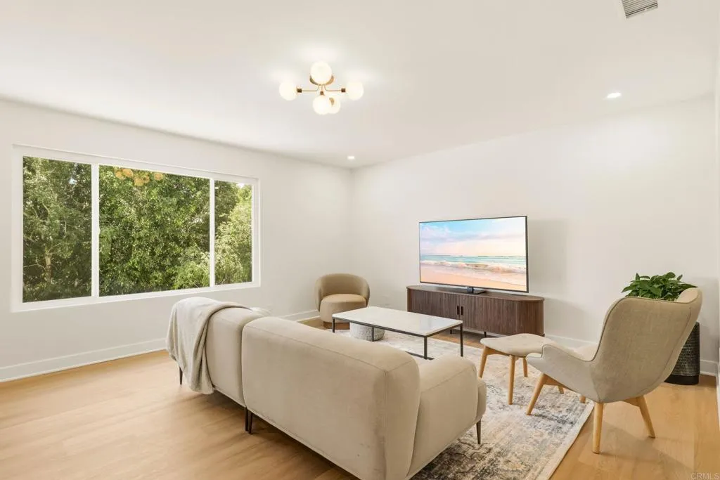 https://cdn.realtyfeed.com/cdn/127/307061740/80bff31db133f8b4c06884e0127d6631.webp