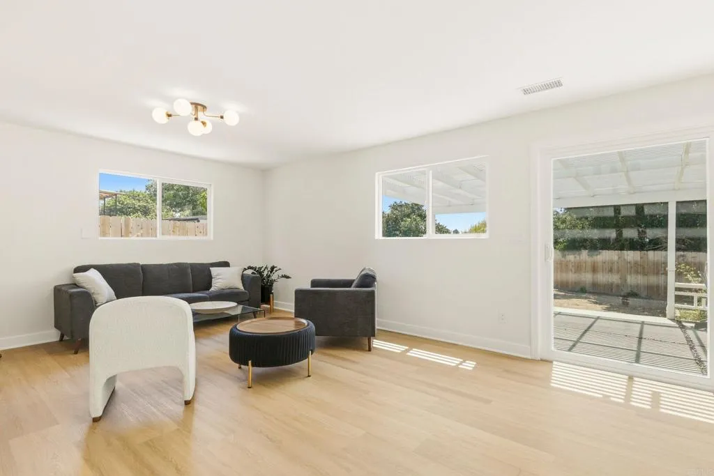 https://cdn.realtyfeed.com/cdn/127/307061740/82a2cf69d07793b3006314521d139839.webp