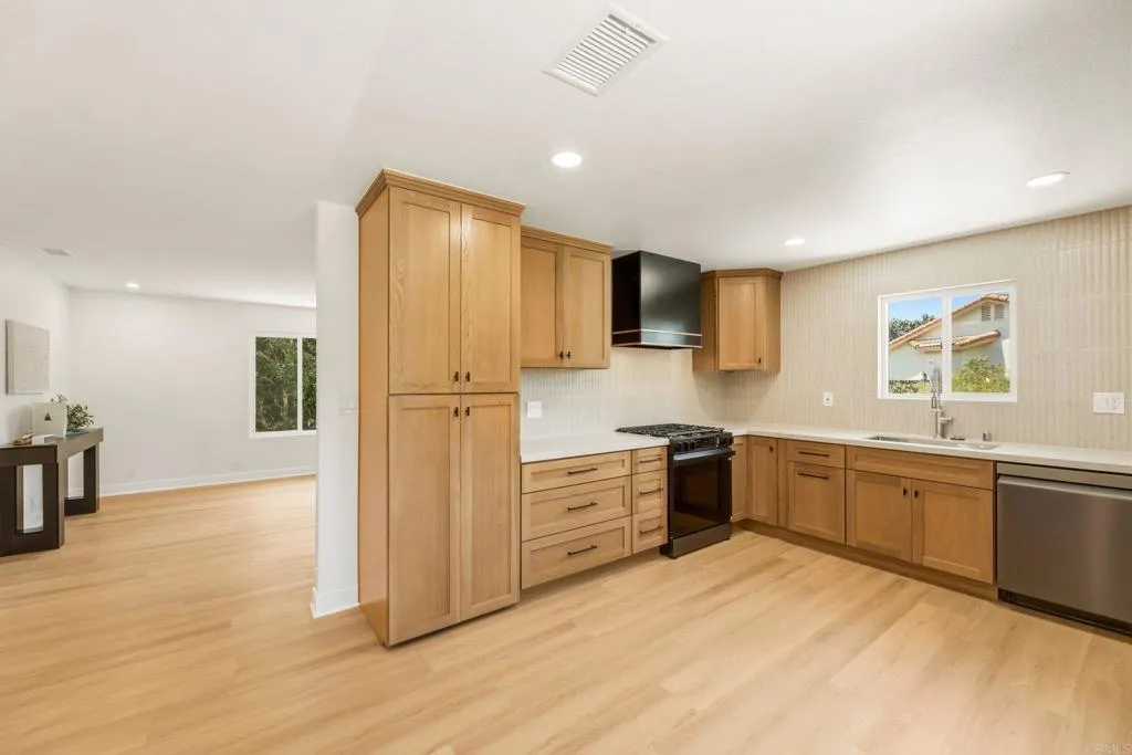 https://cdn.realtyfeed.com/cdn/127/307061740/ab549dac31baac5215b49b79648038eb.webp