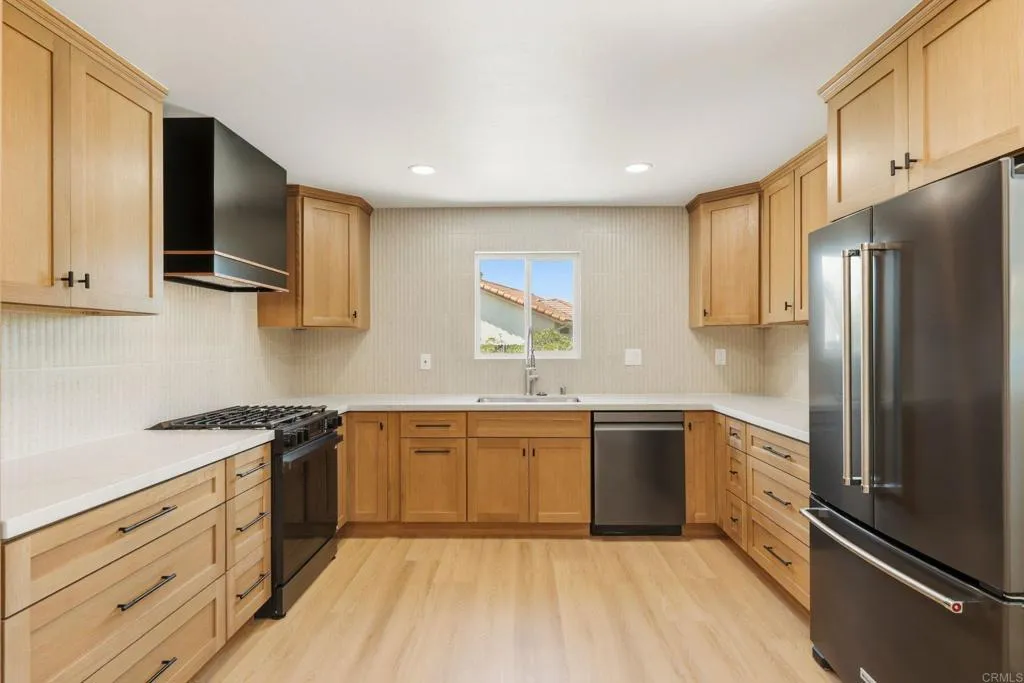 https://cdn.realtyfeed.com/cdn/127/307061740/d87f670baae292187c076a2caa995813.webp