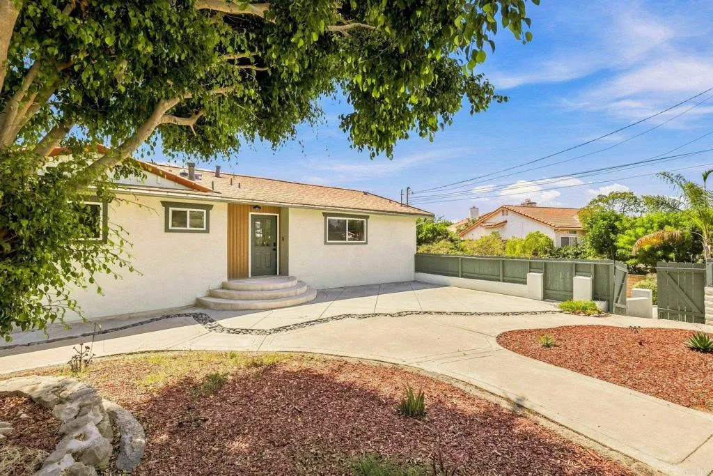 https://cdn.realtyfeed.com/cdn/127/307061740/df822103642e16fd4af4b062e1c1aed2.webp