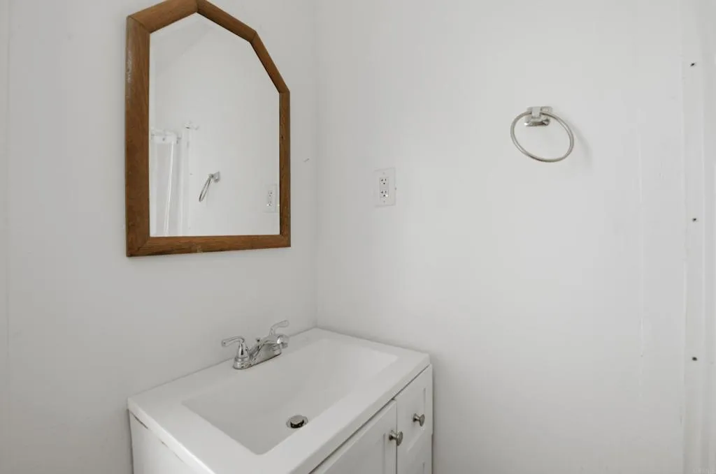 https://cdn.realtyfeed.com/cdn/127/307061819/97f091662b8d08079a10277f51cf17ed.webp