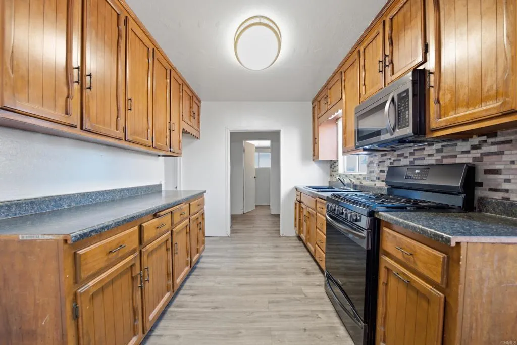 https://cdn.realtyfeed.com/cdn/127/307061819/bbc8eae085020b4709d9f549d7d372a6.webp