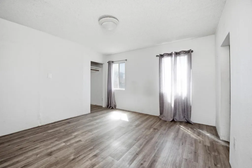 https://cdn.realtyfeed.com/cdn/127/307061819/f8a6c7f853a4481a6a2817c174e9a8fe.webp