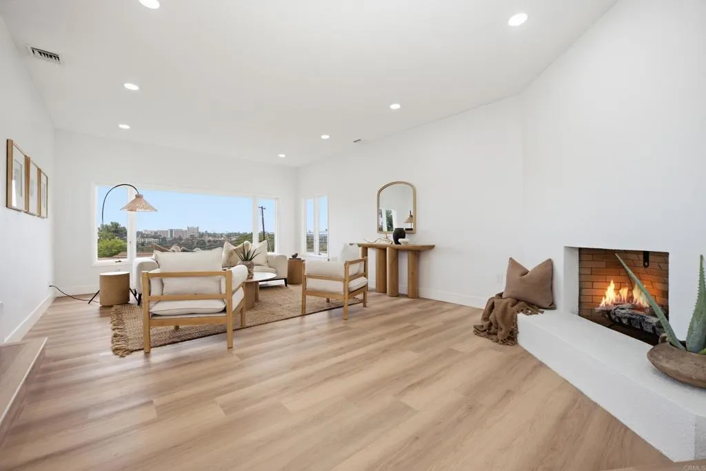 6111 Del Cerro Boulevard, San Diego, CA 92120 - Photo 4 of 37, San Diego, CA