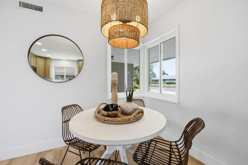 https://cdn.realtyfeed.com/cdn/127/307061847/ca952b3ca09e444fb24642aca76a2fa5.webp
