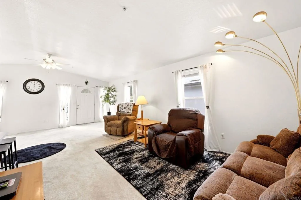 https://cdn.realtyfeed.com/cdn/127/307061864/821076e7dc82abefc7839019a5a8ae51.webp