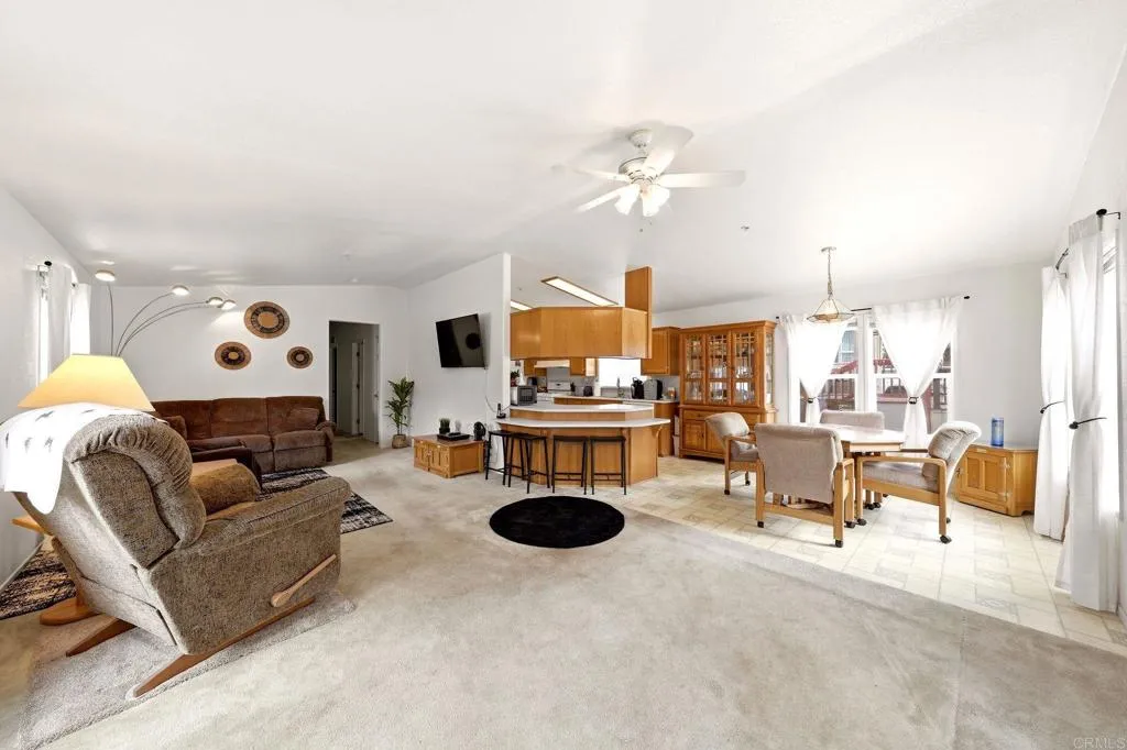 https://cdn.realtyfeed.com/cdn/127/307061864/e7e7b468a7db0db6469cfccd6b8ceda9.webp