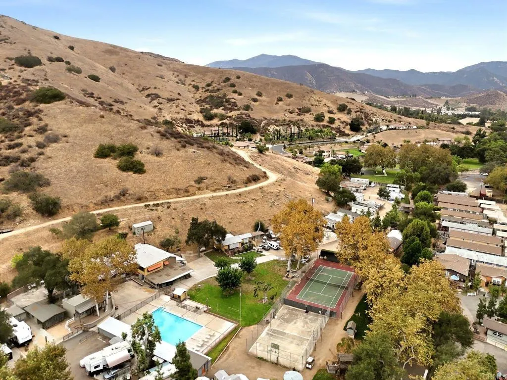 https://cdn.realtyfeed.com/cdn/127/307061864/e9f4a34e9211e45ebb2f1c013bfb97f6.webp