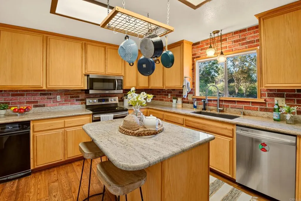 1238 Cedar Street, Ramona, CA 92065 - Photo 4 of 47, Ramona, CA