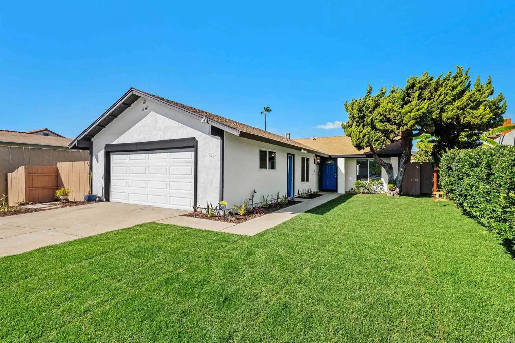 3021 Sabina Drive, San Diego, CA 92139 - Main photo, San Diego, CA