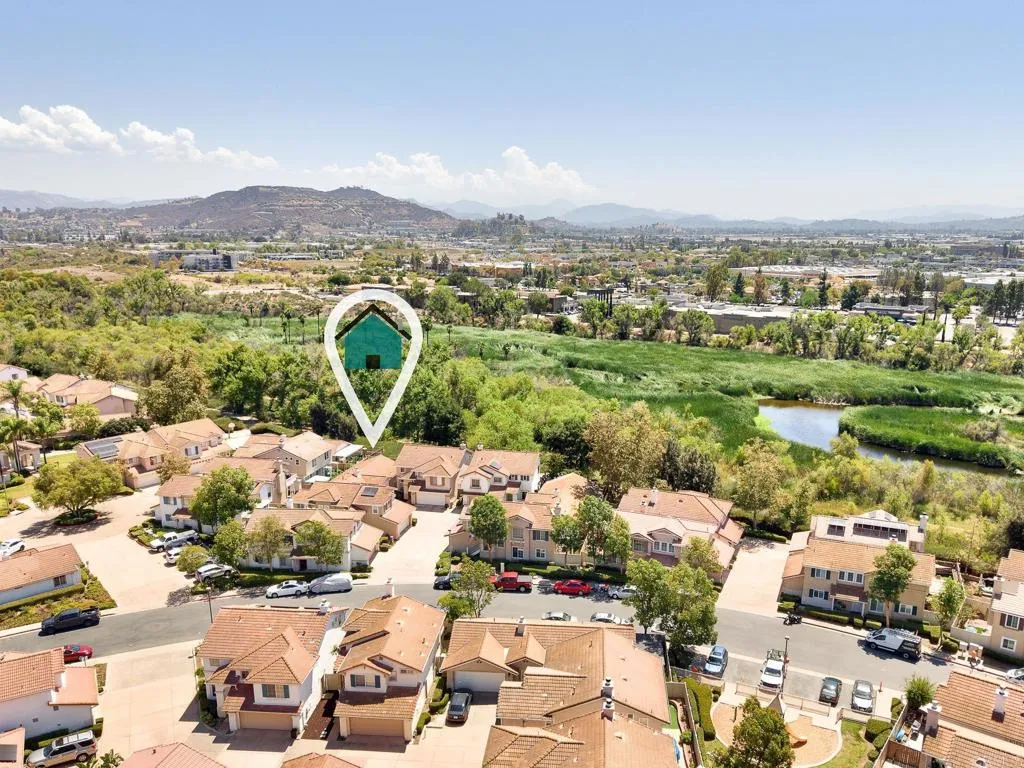 https://cdn.realtyfeed.com/cdn/127/307062003/f55d1b94ab7e49f627595f46d9daefd5.webp