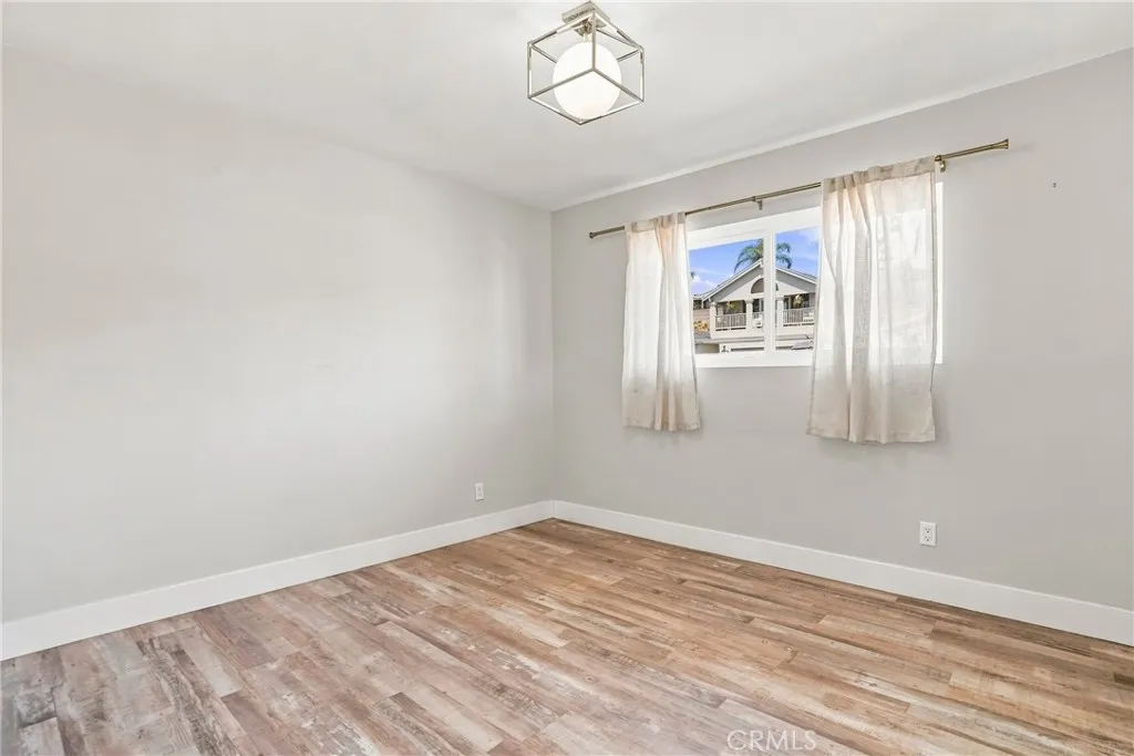 https://cdn.realtyfeed.com/cdn/127/307062010/71f20d50bdaf169537cd02de1ad1fba8.webp