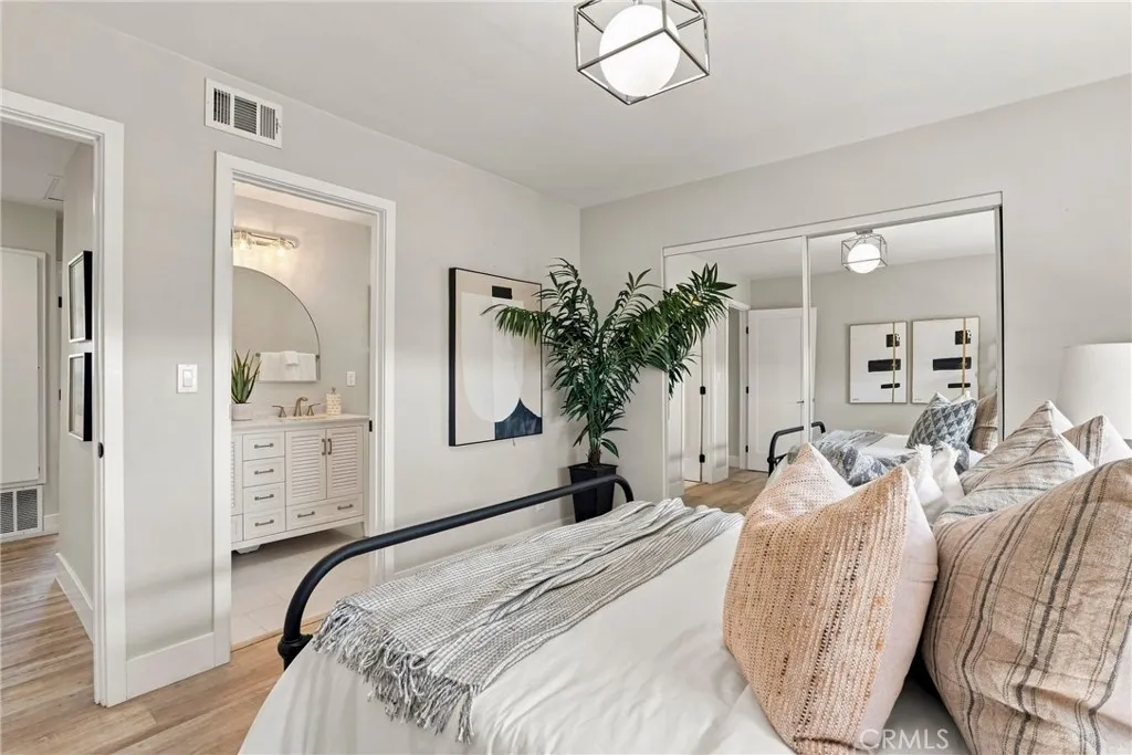 https://cdn.realtyfeed.com/cdn/127/307062010/bd69e760c1b39d254de150ff99b2fc7d.webp