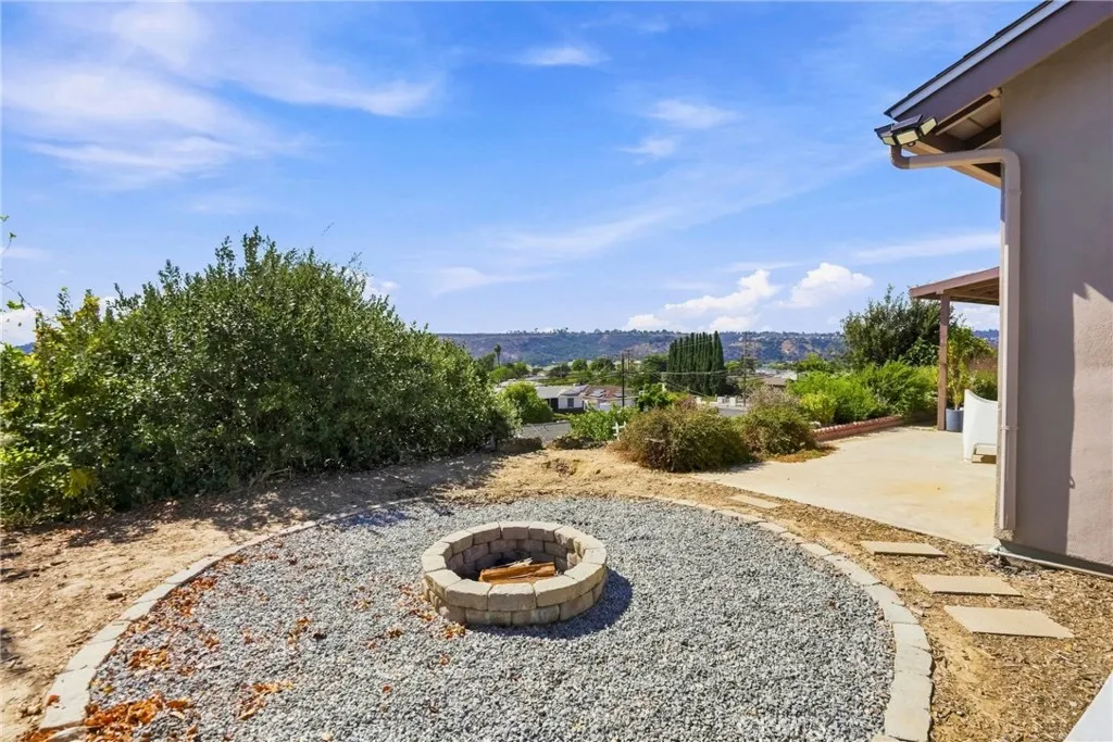 https://cdn.realtyfeed.com/cdn/127/307062010/ef9f21ec81737d63a445767cfa93544e.webp