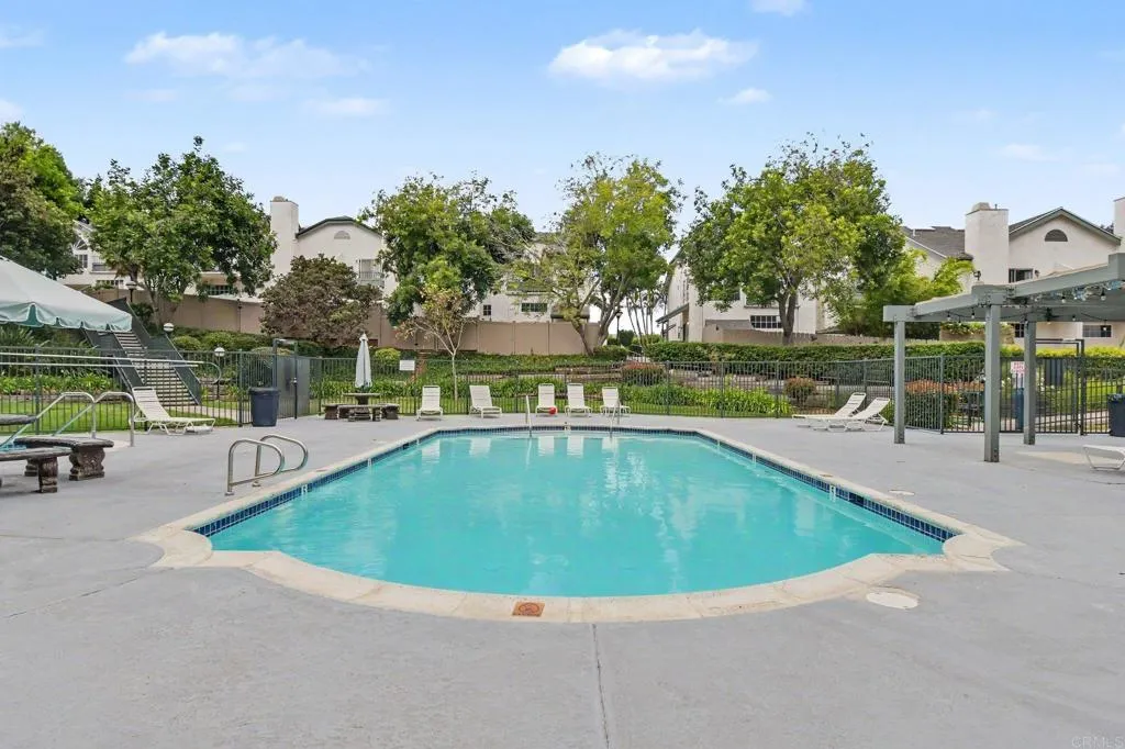 https://cdn.realtyfeed.com/cdn/127/307062018/6b82f6d75d7686dff63831bbffc765bd.webp