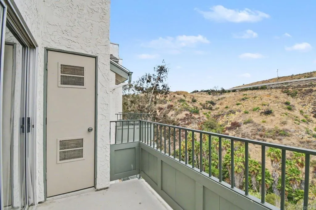 https://cdn.realtyfeed.com/cdn/127/307062018/79ec9b3472c0be489f6e1428325eb3ff.webp