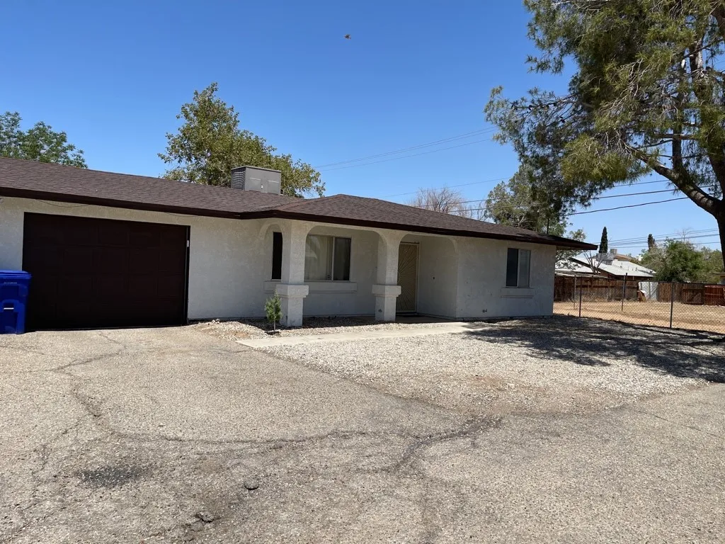 13509 Rancherias Road, Apple Valley, CA - Photo 3 of 23, Apple Valley, CA