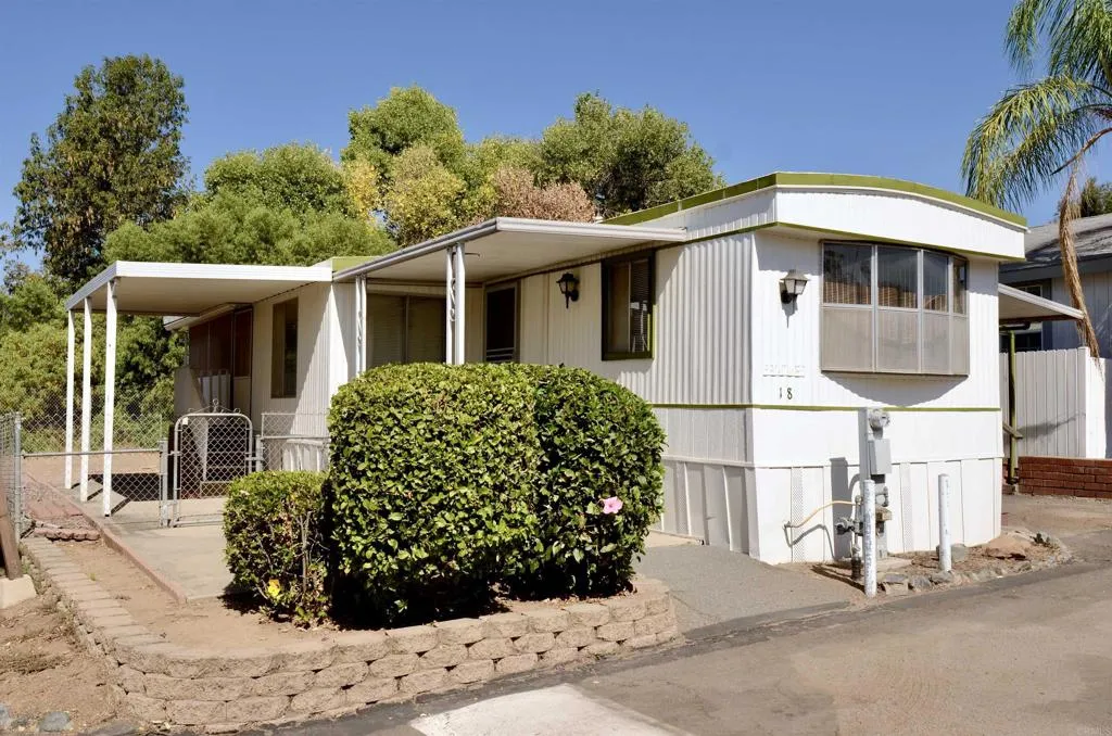 13792 Hwy 8 Business Unit 18, El Cajon, CA 92021 - Photo 3 of 13, El Cajon, CA
