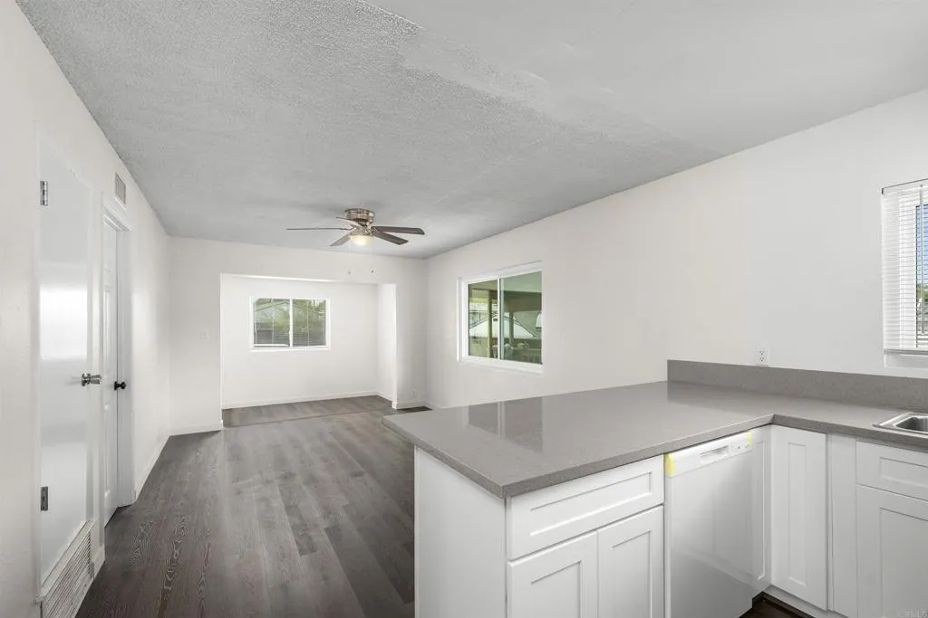 https://cdn.realtyfeed.com/cdn/127/307062279/35c9f588e9cc80f3334d174288ec8319.webp