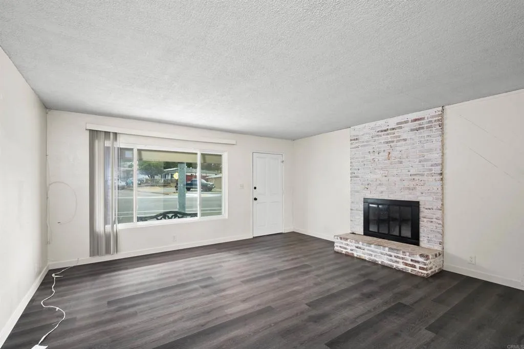 https://cdn.realtyfeed.com/cdn/127/307062279/6595f14aa6254ebf684a3512f32f02e1.webp