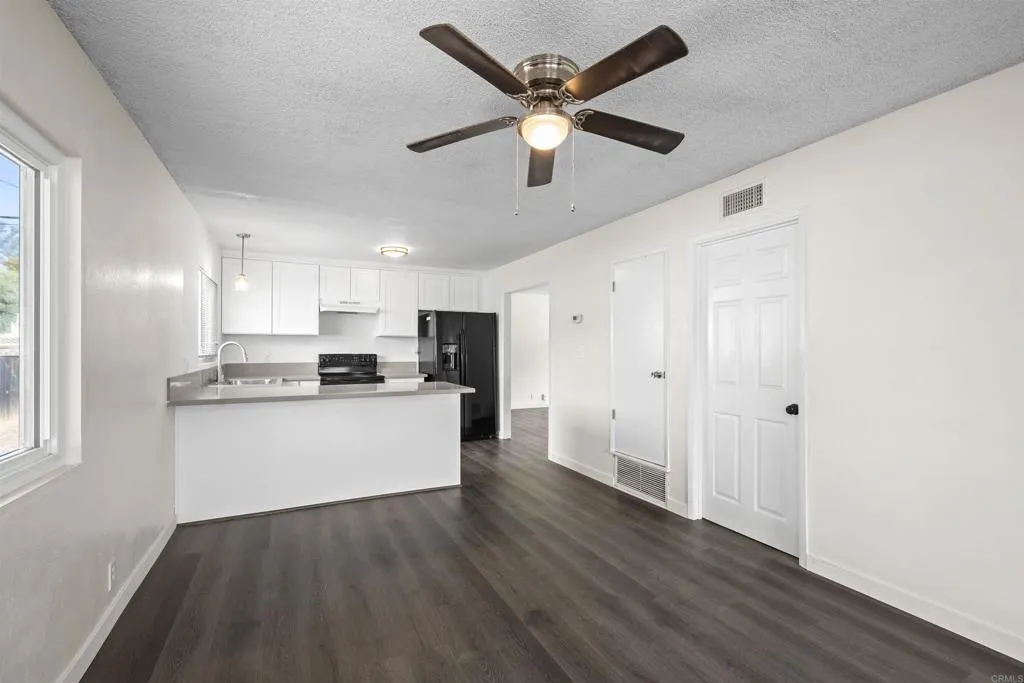 https://cdn.realtyfeed.com/cdn/127/307062279/b38a812c4d4de54e627ed450184fe639.webp