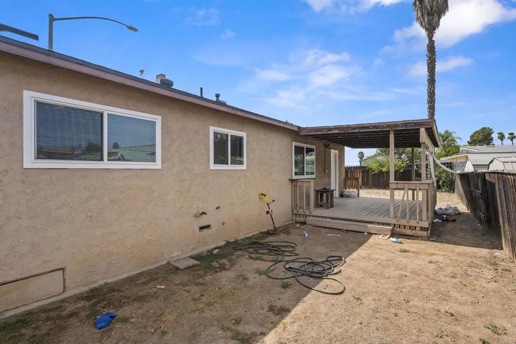 https://cdn.realtyfeed.com/cdn/127/307062279/c4bd2fa6f36225eaa057a188a7b97926.webp