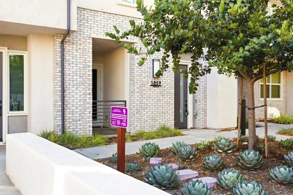 https://cdn.realtyfeed.com/cdn/127/307062382/0ec4398528289b47fc1d4b382d3210e5.webp