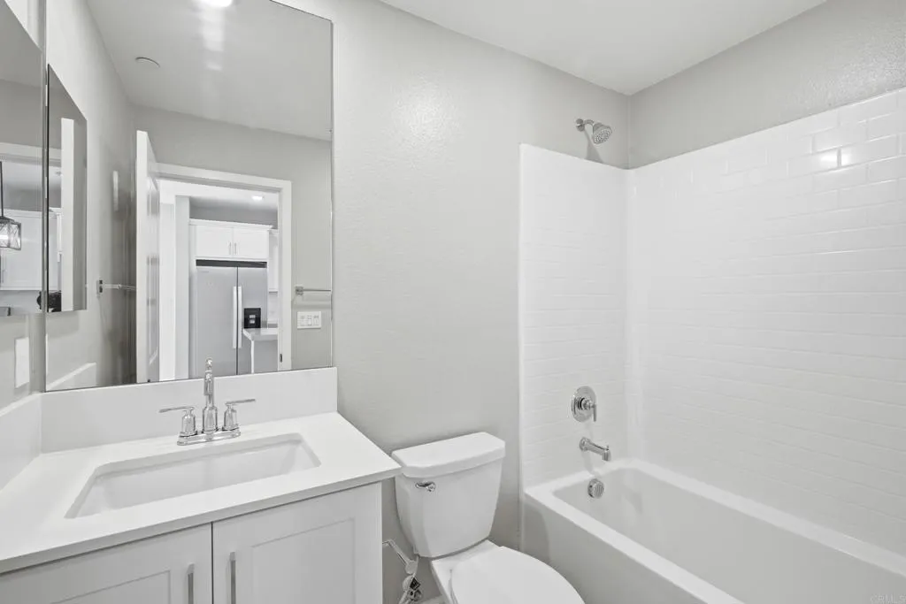 https://cdn.realtyfeed.com/cdn/127/307062382/7404fbf81096de92cb36273ae43eab6c.webp