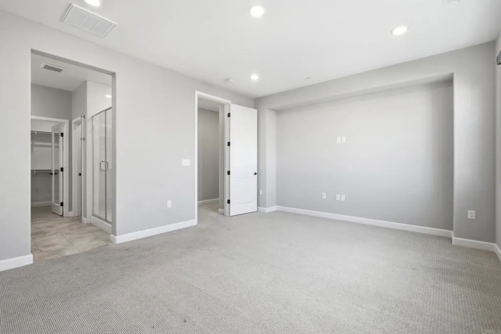 https://cdn.realtyfeed.com/cdn/127/307062382/bcf01c7bd83fdabe21f491eac732f5d2.webp