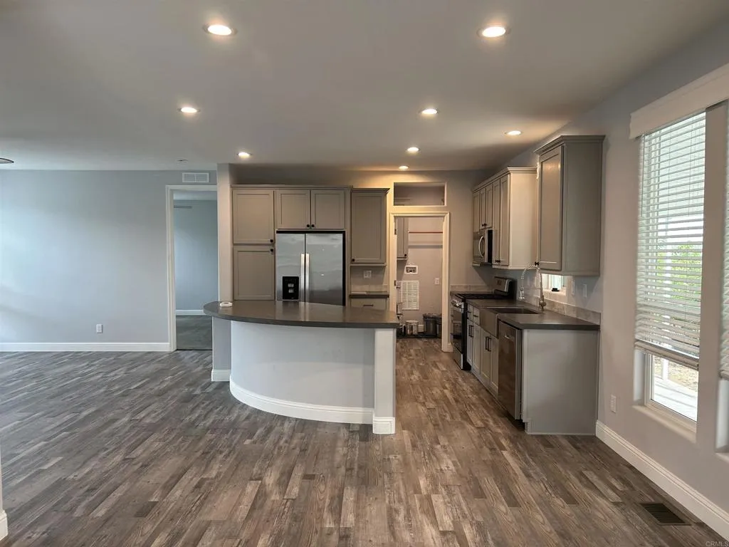 https://cdn.realtyfeed.com/cdn/127/307062435/15d5940150d10d8aaf1028a9337aca67.webp
