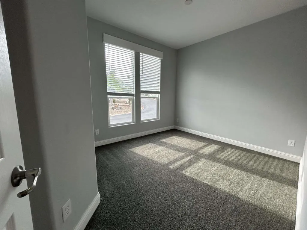 https://cdn.realtyfeed.com/cdn/127/307062435/203919fb027375ad8fe04dc820af9a22.webp
