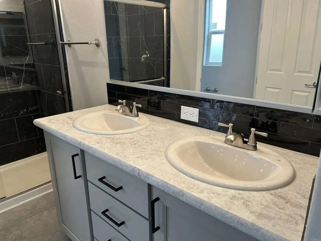 https://cdn.realtyfeed.com/cdn/127/307062435/b583c756cf3c470744e6d76a10e96354.webp