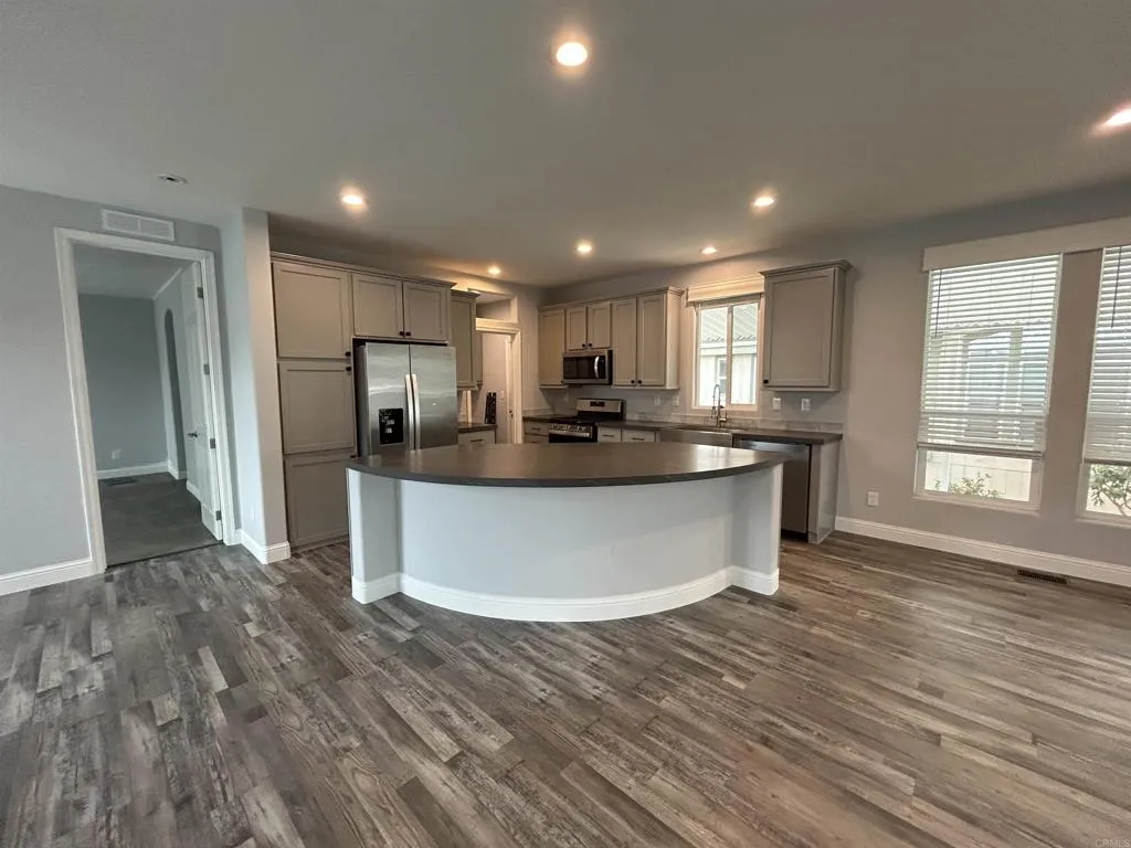 https://cdn.realtyfeed.com/cdn/127/307062435/c9801c91c978b71c79238acb171003ef.webp