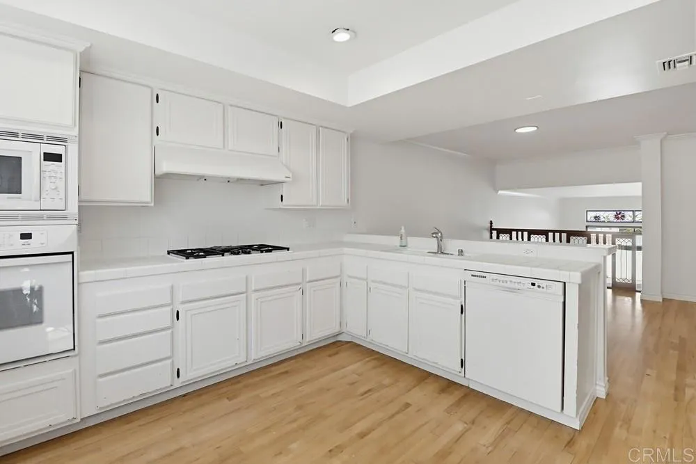 https://cdn.realtyfeed.com/cdn/127/307062523/85921b78c1f06d24ef45b26ad1373628.webp