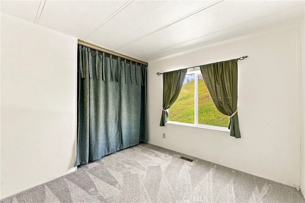 https://cdn.realtyfeed.com/cdn/127/307062560/0b971251384dc53319ff0e7106e882e0.webp