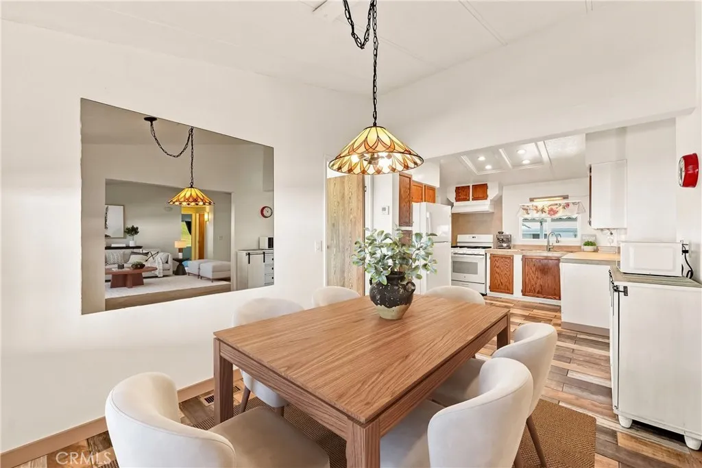 https://cdn.realtyfeed.com/cdn/127/307062560/4c9404760d0dd42f159f7ad93405ad77.webp