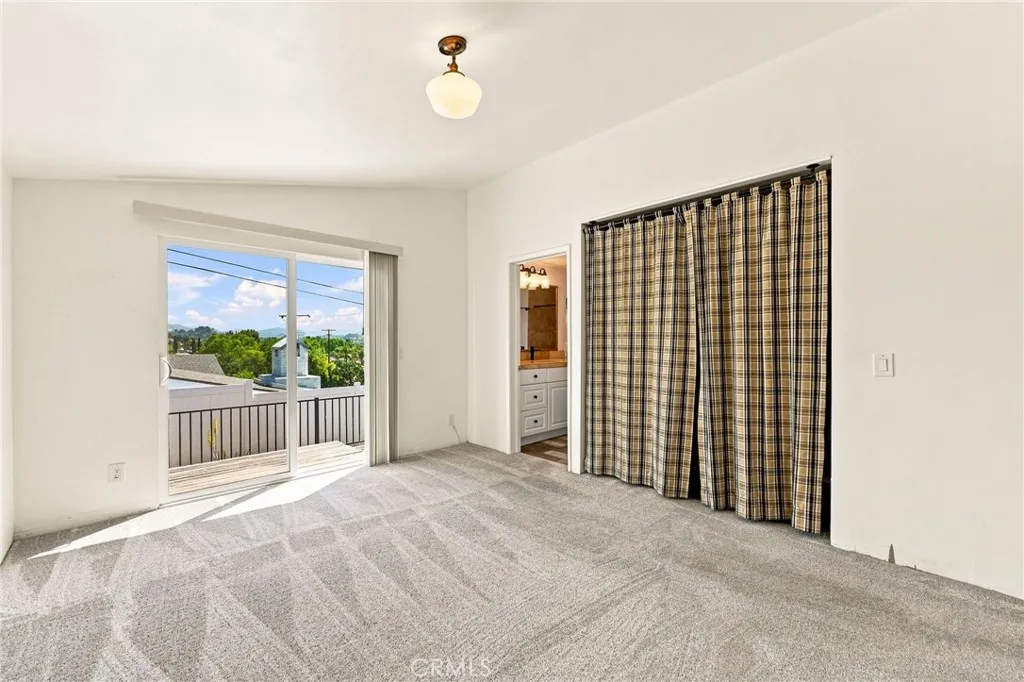 https://cdn.realtyfeed.com/cdn/127/307062560/74d7a9b25920da476300cf2711f6d08c.webp