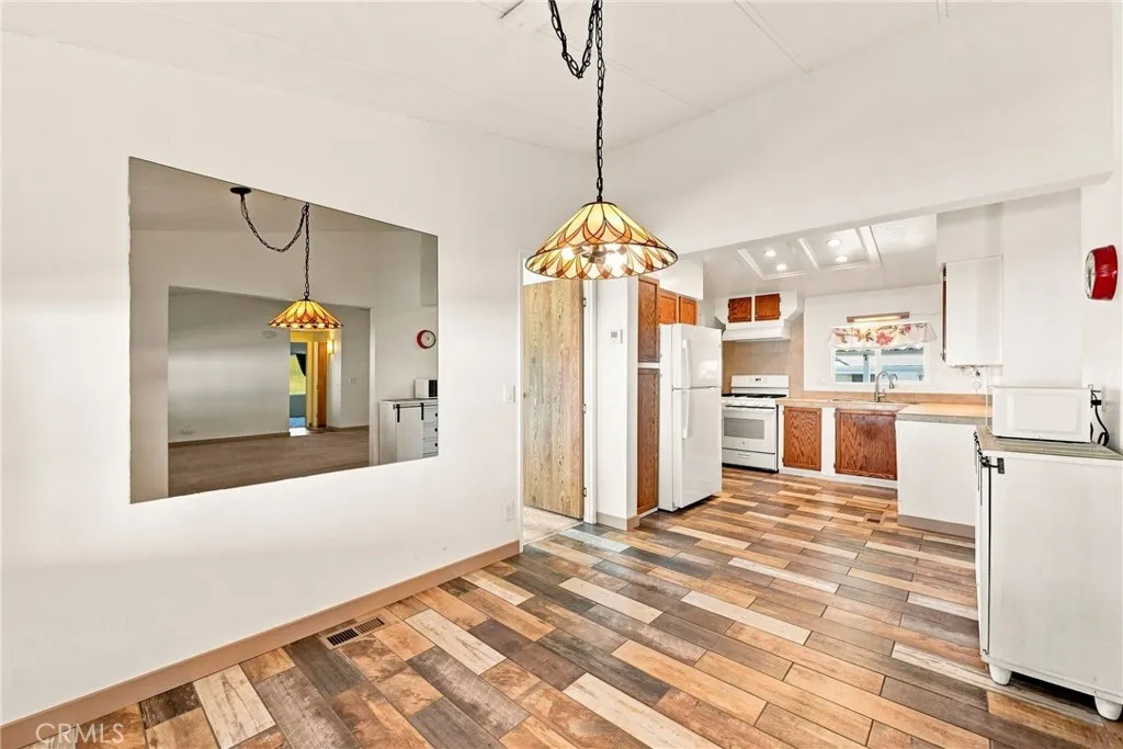 https://cdn.realtyfeed.com/cdn/127/307062560/ba0e74ceeb55480c25079b05adcf9fe3.webp