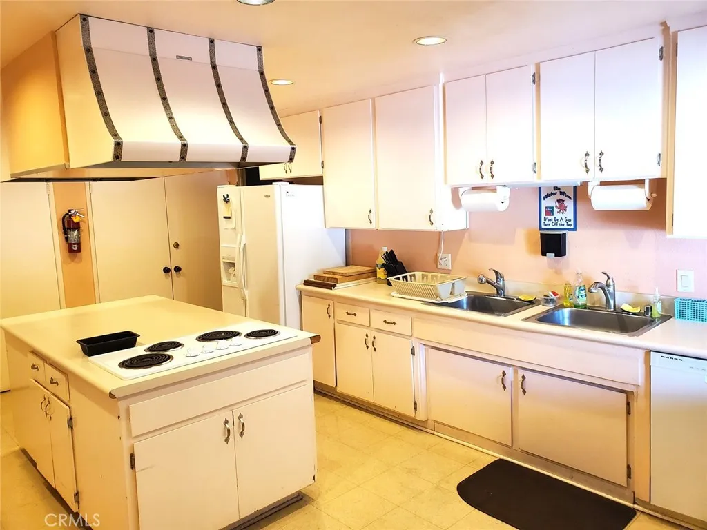 https://cdn.realtyfeed.com/cdn/127/307062560/fa92278f9bc3fc8026b2466ab09afd7d.webp